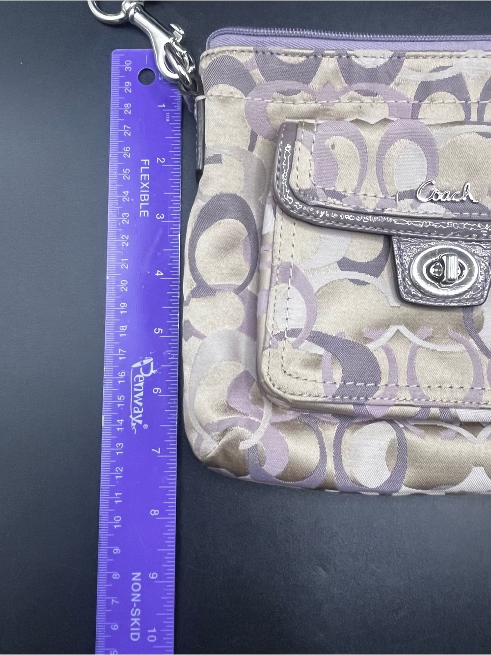 Vintage Y2K Coach Penelope Signature Jacquard Pocket Turn Lock Swingpack F45670 - Picture 15 of 16